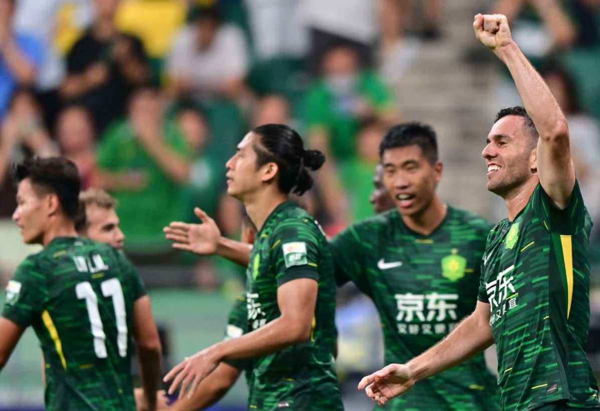 一场4-0让中超争冠格局大乱：前4差距最多2分，竞争白热化